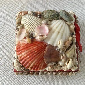 Trinket box sea shells decoration lined square 4"